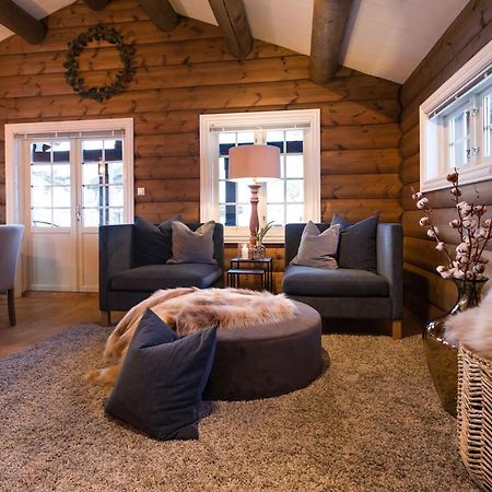 Strandafjellet Mountain Lodge สตรานดา ภายนอก รูปภาพ