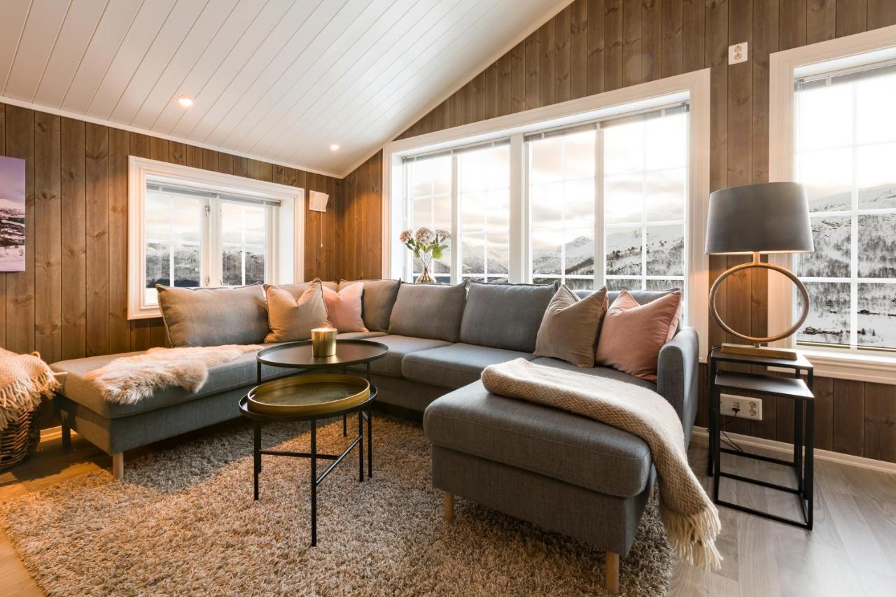 Strandafjellet Mountain Lodge สตรานดา ภายนอก รูปภาพ