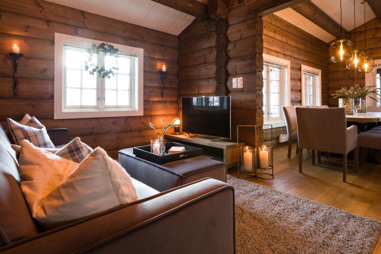 Strandafjellet Mountain Lodge สตรานดา ภายนอก รูปภาพ
