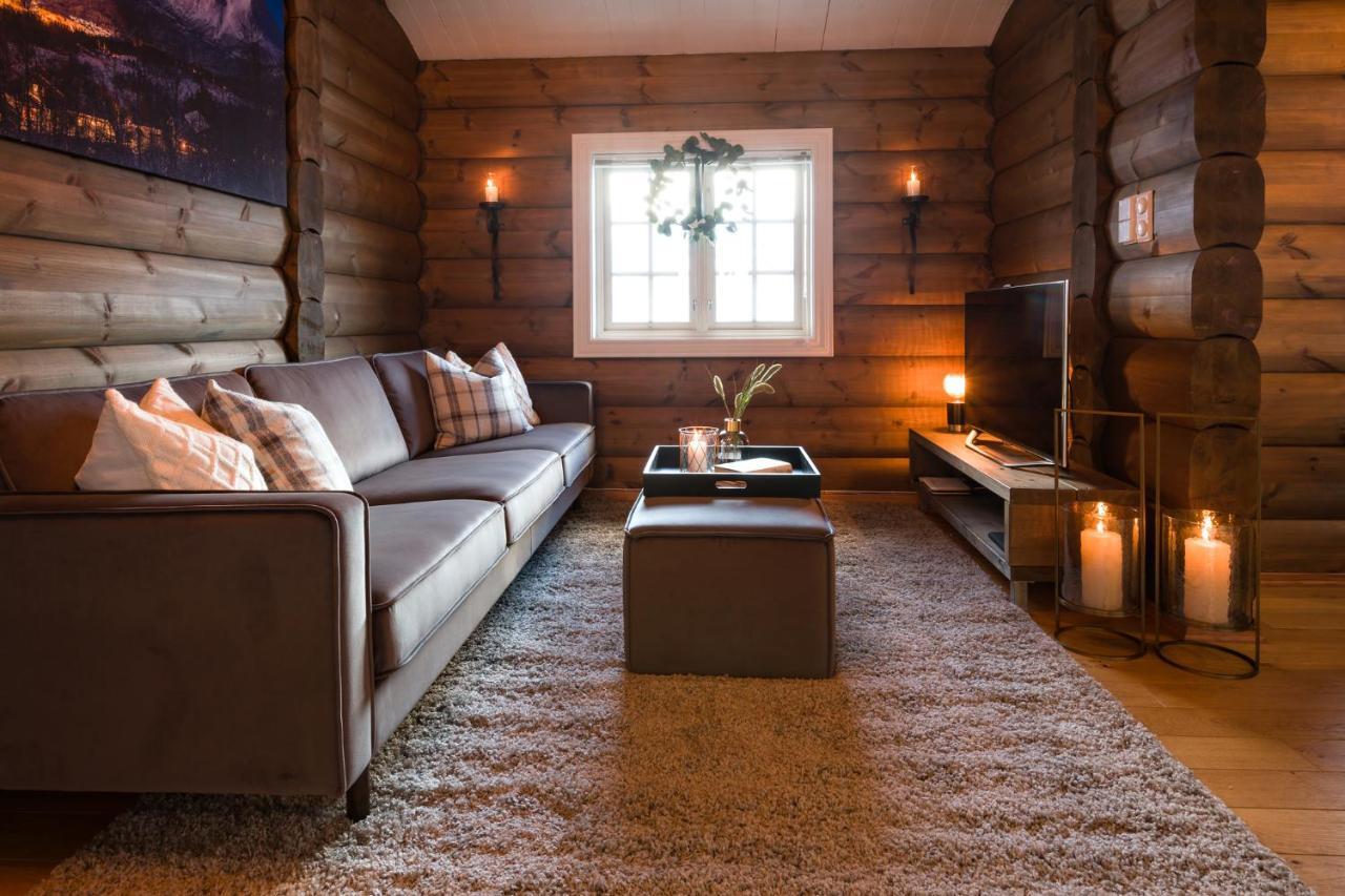 Strandafjellet Mountain Lodge สตรานดา ภายนอก รูปภาพ